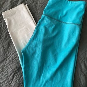 Zyia Teal Venom Metallic Ombré Light n Tight Hi-Rise 7/8 (24”)size 8-10